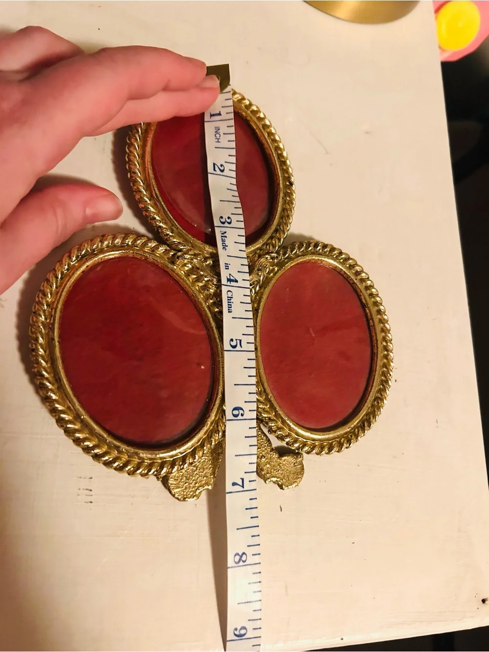 Gold Triple Oval Photo Frame in Antique Style - Gold